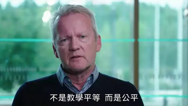 我对比了新加坡芬兰两国的教育，终于发现教育成功的秘密