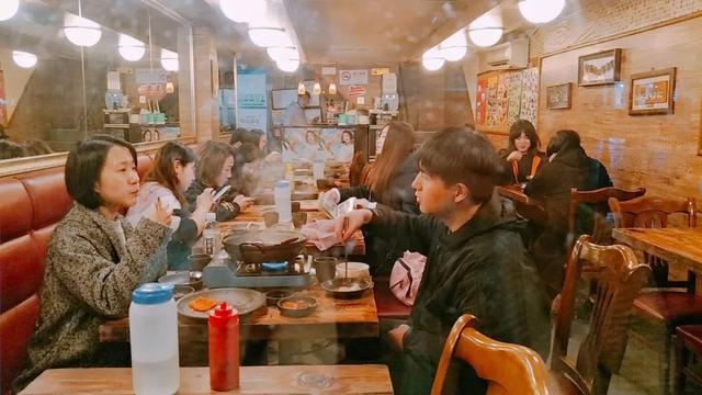 大宁竟藏着一家超正宗的韩餐美食店，炒年糕，看着都要流口水