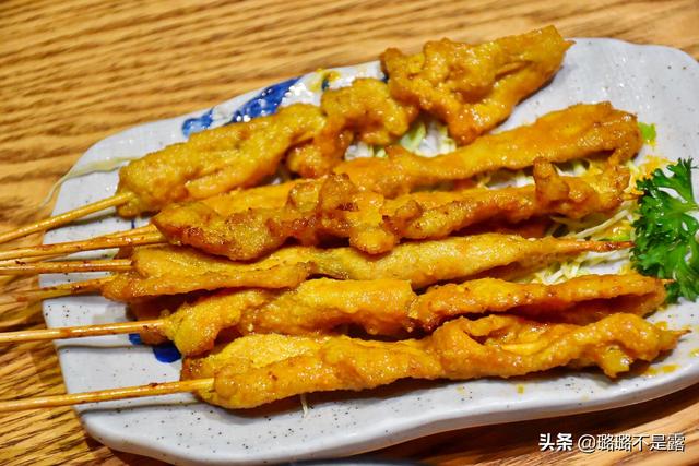 海南鸡饭，究竟是哪里的菜系？为什么新加坡称之为“国食”？