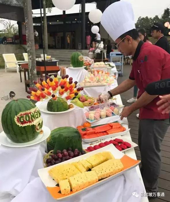 不必去芬兰，新加坡旁就有一处高颜值“帐篷酒店”，自带星空泳池