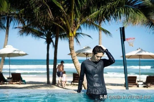 邕圣祐越南旅行：隐隐腹肌简直心动爆发