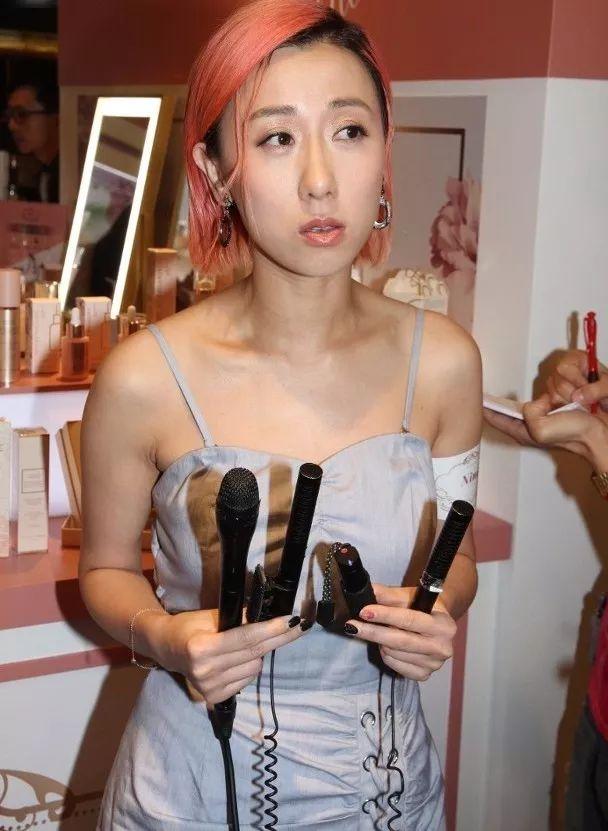 烂面烂足一年！37岁英皇人气女星自曝：饱受皮肤过敏困扰已经多年