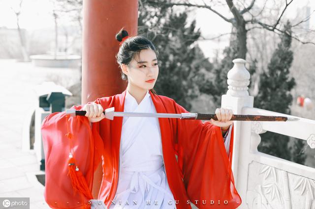 衣冠之道，象服是宜——“汉服热”不应只是一场古装cosplay