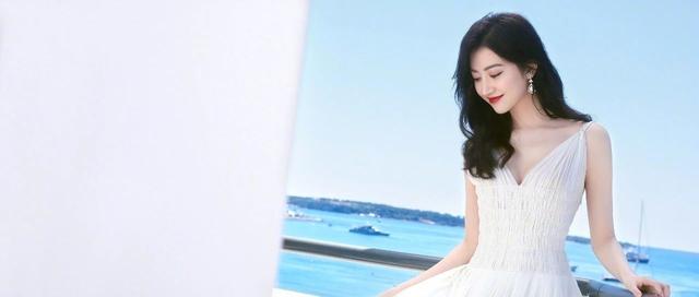 Beauty | 只靠一步，像“景甜”一样成为合影杀手，白到反光～