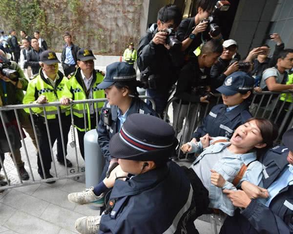 香港修改逃犯引渡条例，谁最恐慌