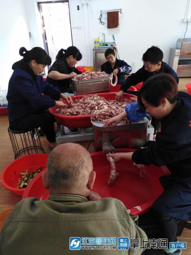 又到香肠飘香时 南通灌制香肠市场红火