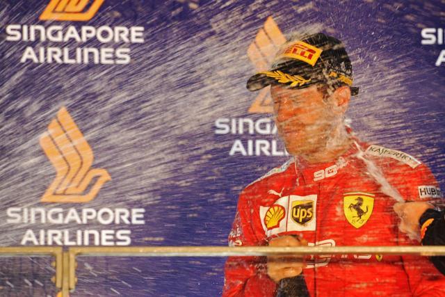 F1新加坡站法拉利车队包揽冠亚军