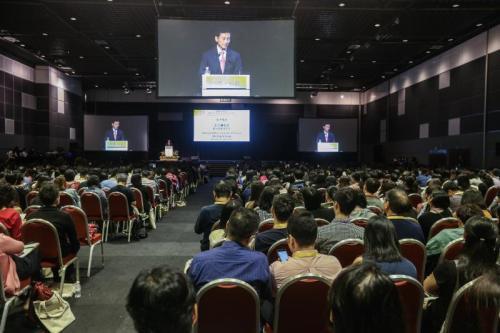 新加坡多数雇员和雇主认为掌握好华文在职场有优势！