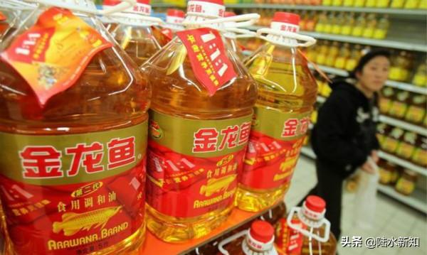 一年赚走1671亿，却一直被认为是国货，背后老板还是马来西亚首富
