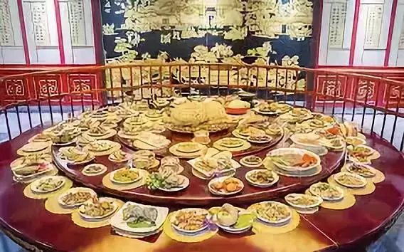 中国各地年夜饭刷屏啦，在新加坡我们应该吃什么？