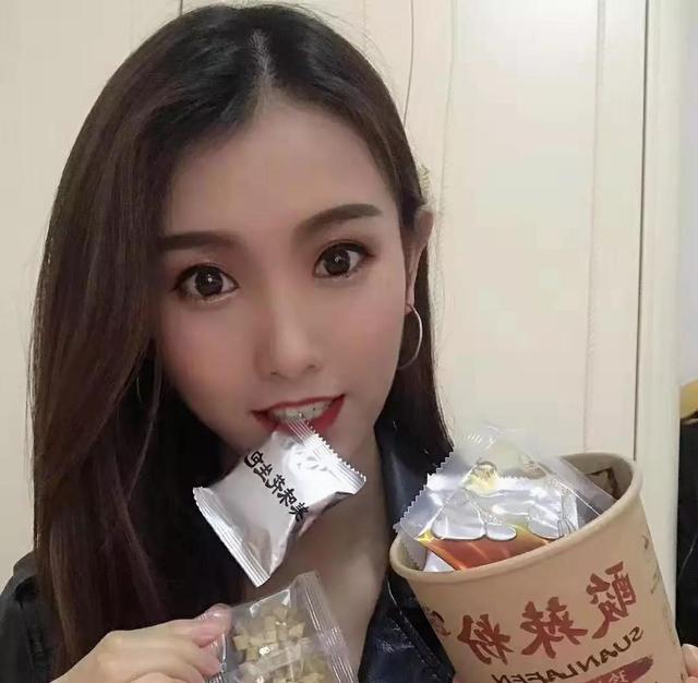 她，做最好吃的重庆酸辣粉，年销上亿，卖给老外吃！