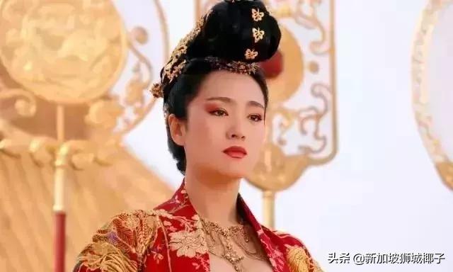 全网热议！新加坡人巩俐配不配演中国女排？