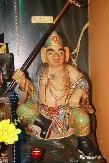 新加坡色情行业守护神，是他？！