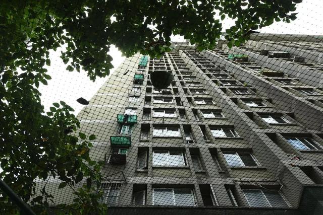 薛定谔的高空抛物，不能只靠入刑来解决