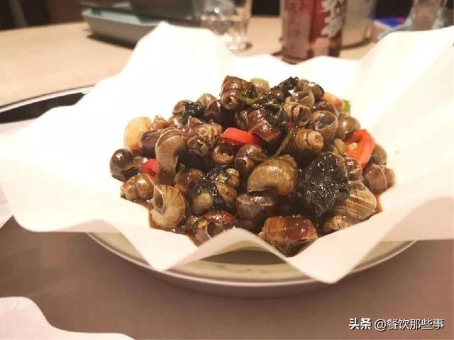 小店自夸“研究所”，大店谦称“大排档”，广州餐饮这是闹哪样？