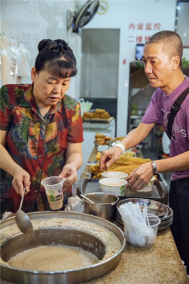 厦门的这些街巷小店，奉行“不鲜不食”“不时不食”，充满着食物的本真气息