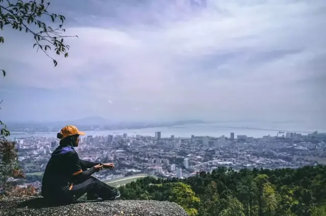 这座马来西亚小城，既有上世纪的旧时光，也有年轻人的乐活朝气