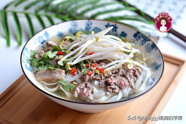 闭关1个月，用家中存货做了正宗越南河粉，圈友：点的外卖吧？