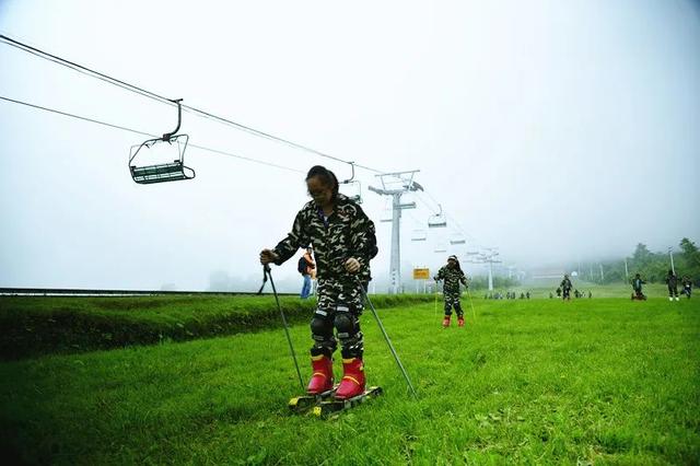 10个快问快答！夏日出游，成都五大时髦辣妈这样带娃→