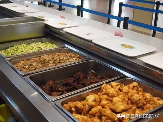 上海国际学校食堂探秘，“别人家的食堂”究竟长什么样？