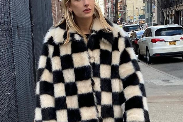 这款在时尚博主圈风靡的棋盘格大衣，你有被种草吗