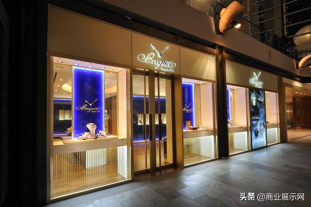 新加坡碧海金沙湾：Breguet宝玑表专卖店