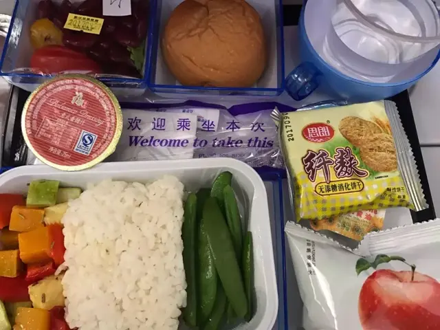 餐食哪家强？这些航空公司不只有牛肉饭和鸡肉饭