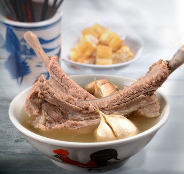#玩转生活就要X# 新加坡肉骨茶海南鸡饭等十大必吃美食清单