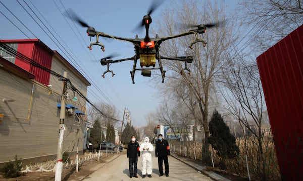 疫情下的设计：发烧头盔、3D打印呼吸阀、喷洒无人机……