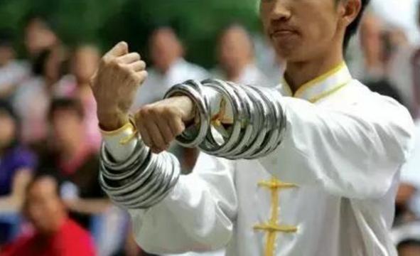 洪拳在岭南"出生"，为何又被困在岭南？中华传统武术该何去何从？