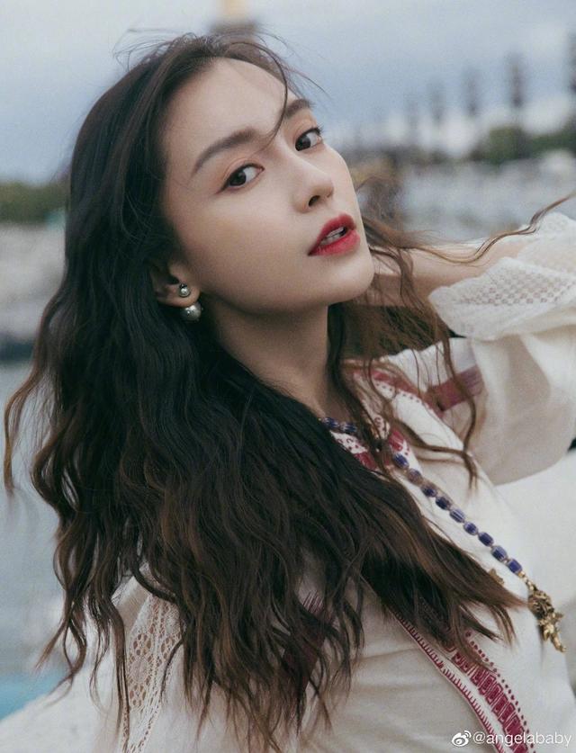 女明星有没有真正的友谊我不知道，但她们确实操心对方的脱发问题