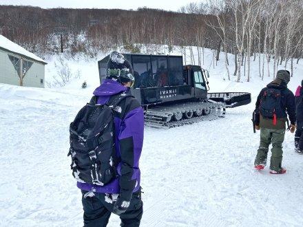 王思聪日本滑雪照曝光！带暧昧女网红出行，狗保姆和男友也在其中