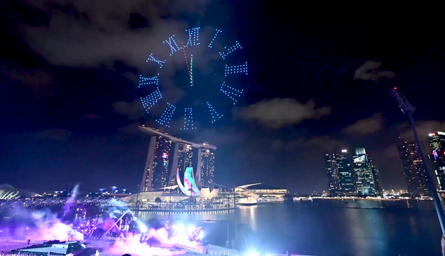 新加坡跨年倒数 大型无人机编队秀惊艳世界