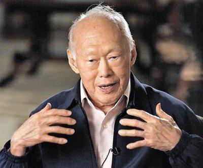 新加坡国父李光耀：说只要我在位，汉语永远不可能成为国语