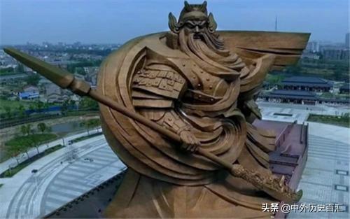 为何关羽所有雕像，双眼都是闭上的？老工匠：谁都不敢让他睁开眼