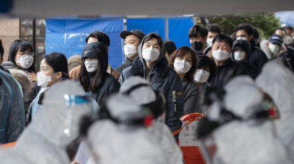 韩国“发明”引关注，新加坡并非“佛系”……关于国外抗疫，你的想法该更新了