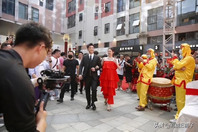 恭喜！郑恺官宣苗苗生女喜讯，笑言：未来我可能真的要养家糊口了