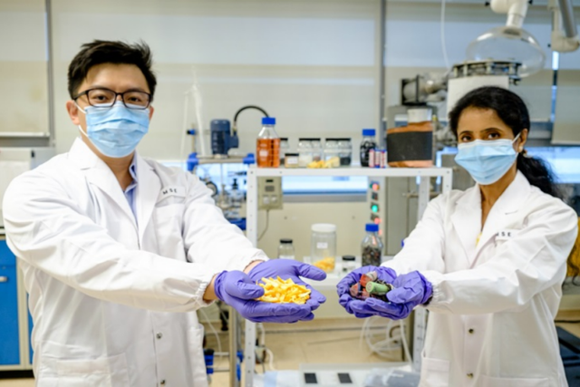 科学家使用果皮将旧电池变成新电池