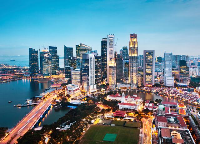 华人人口占新加坡总人口74%，为何新加坡却选择亲近美国？