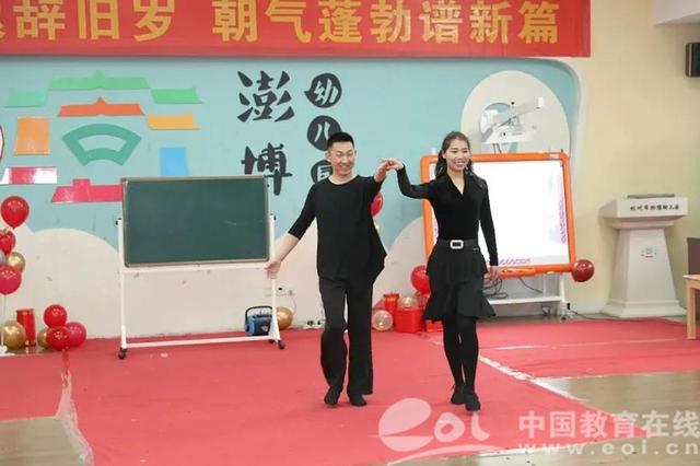 男幼师真是“少得可怜”作为家长的你愿意把孩子交给男老师么？