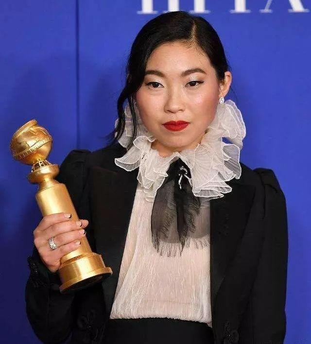 她被骂又矮又丑，却超越章子怡，拿下首个华裔影后，还被奥巴马选入片单