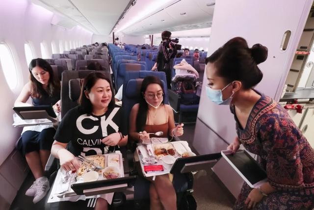 新加坡航空至尊“飞机餐”刚开业，T3安保人员接连发现确诊病例