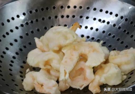 杏香虾球入口酥香,关键是挂这款脆炸糊!4道旺销虾,餐厅推新必选