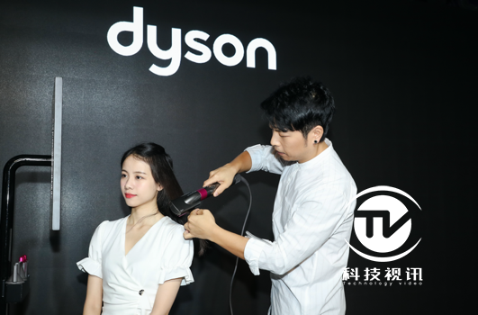 柔顺直发长久定型 戴森Dyson Corrale美发直发器震撼登场