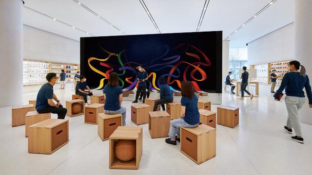 全球首家渐变玻璃 Apple Store 开业后，「背后功臣」竟然在天津？