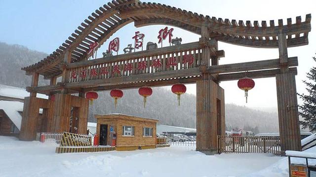 每到冬天就上热搜，雪乡的“喜悦与烦恼”