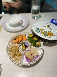 想吃黑松露龙虾汤泡饭、咕咾肉，于是搜了这家广州菜