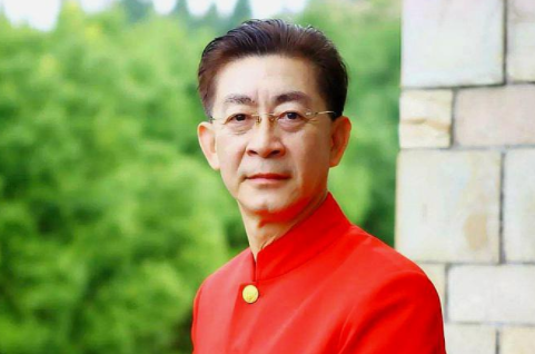 六小龄童的毁灭史：从万人追捧到“人人唾弃”，他经历了什么？