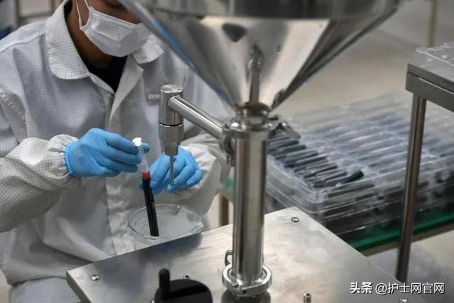 新加坡卫生部将为应届毕业生和专业人士创造7500个医护岗位