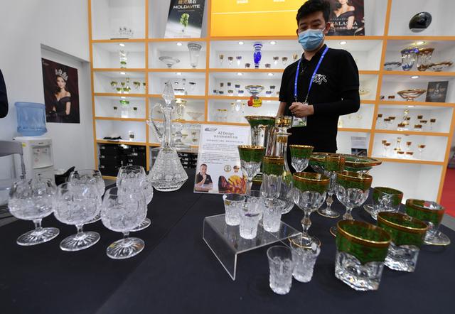 新华全媒+丨云端与地气、智能加数据……中国—东盟博览会不一样的“成人礼”